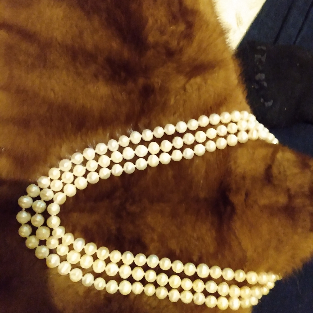 Beautiful 3 Strand Freshwater Pearl Necklace And Matching 8 " Bracelet,5mm Earri